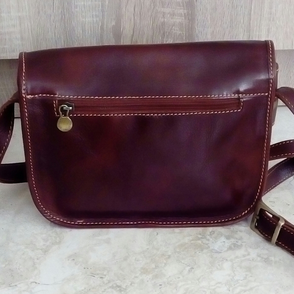 🎉🎉HP💃💃Piké Leather Shoulder Bag 👜 - Picture 3 of 14